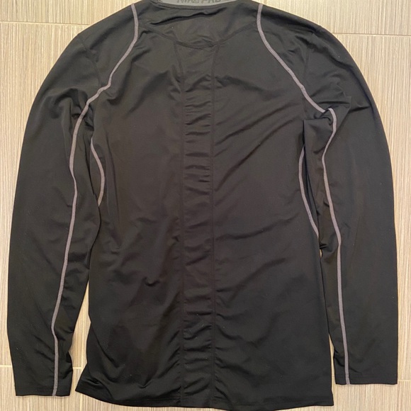 Nike pro training t-shirt S - Picture 2 of 4